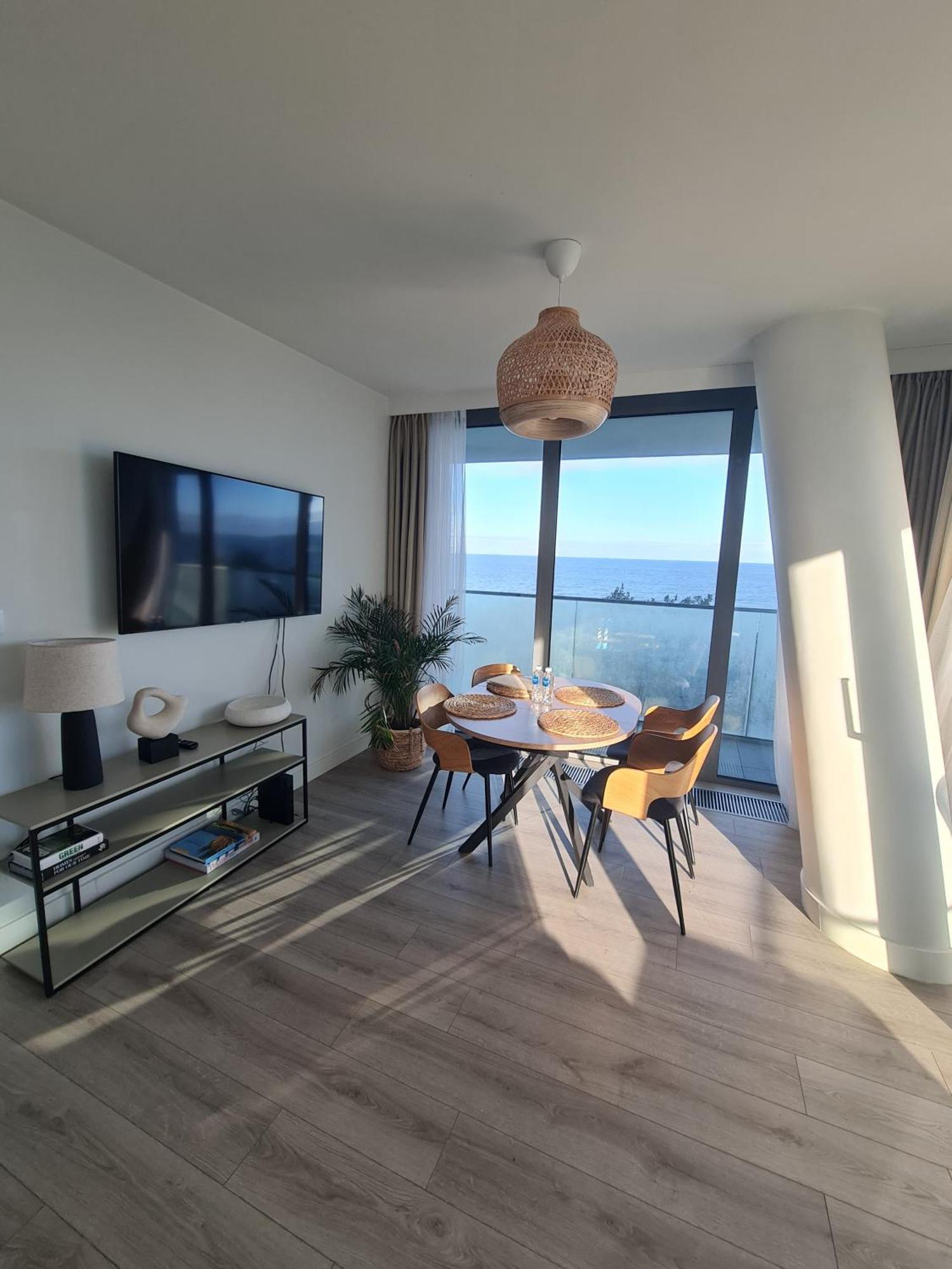 Privilege Apartment *